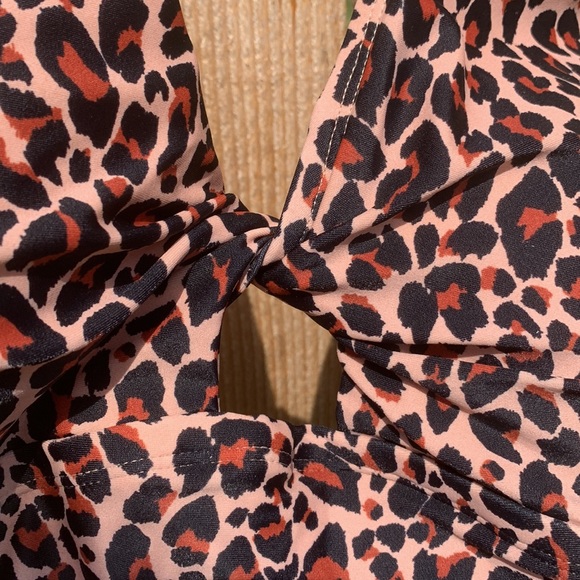 Leopard swimsuit one piece - Picture 3 of 8
